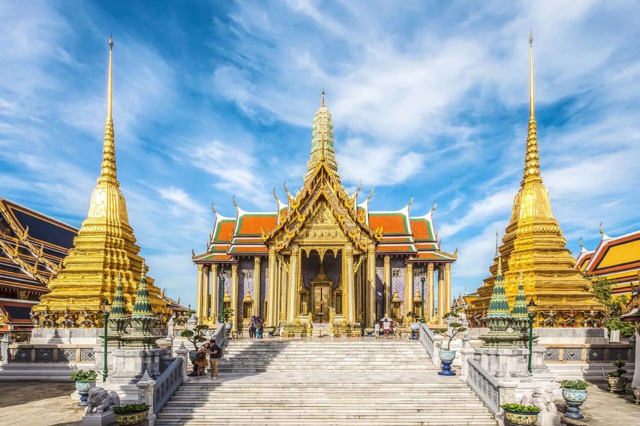 Бангкок описание. Королевский дворец в Бангкоке. Grand Palace Бангкок. Храм изумрудного Будды в Бангкоке. Храм изумрудного Будды (ват Пхракэу).