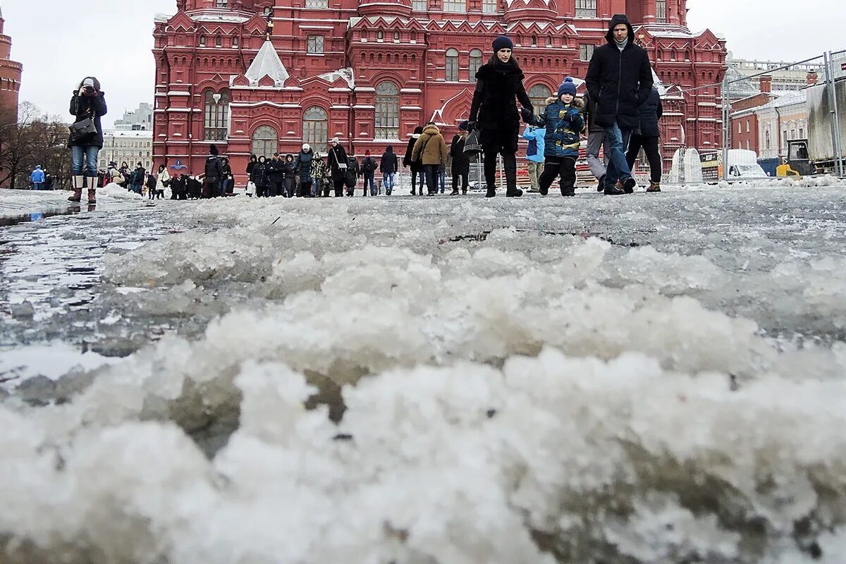 Дождь в Москве. Центр Москвы сейчас. Москва дождь зимой. Погода в Москве. Ветер в москве сегодня когда закончится