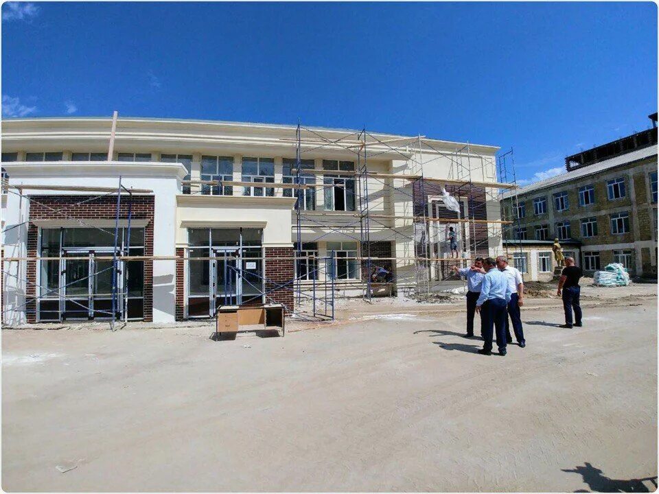 Гимназия 3 дербент. Дербент 18. Гимназия культуры мира г. Старый маяк дербент. Сулейман керимова дербент.