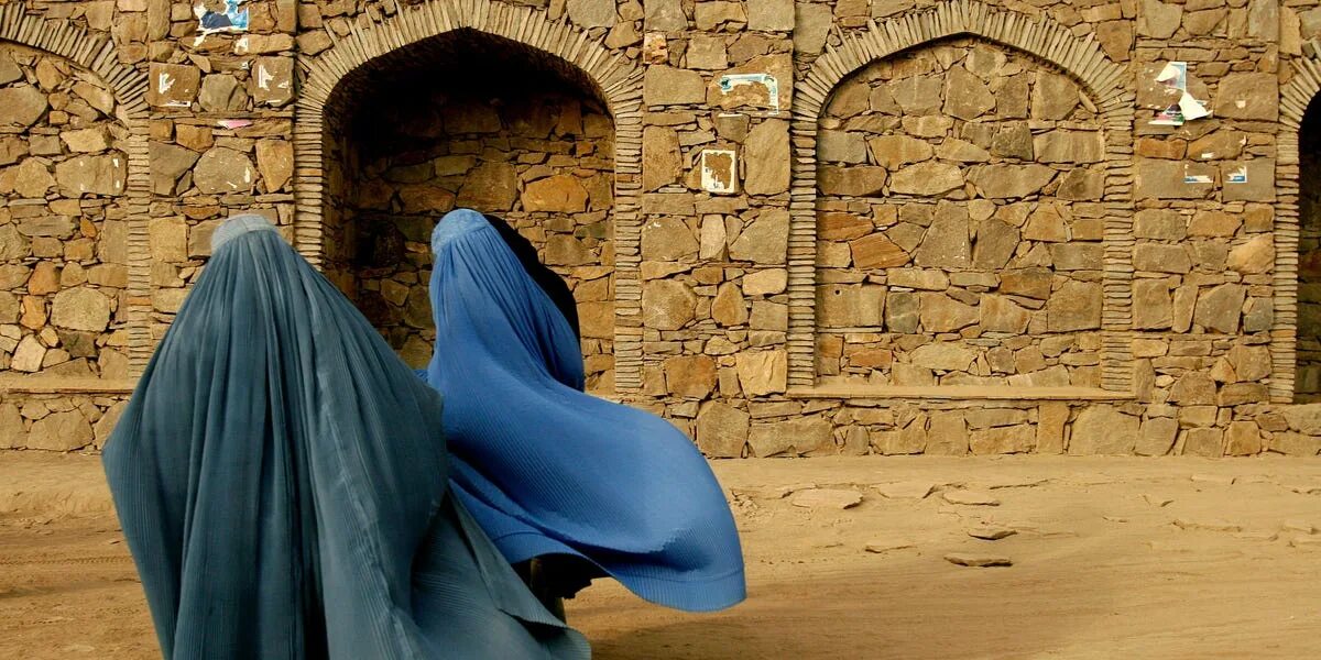 Афганская бурка. Паранджа Афганистан. Бурка для женщин в Афганистане. Эмиратская бурка.