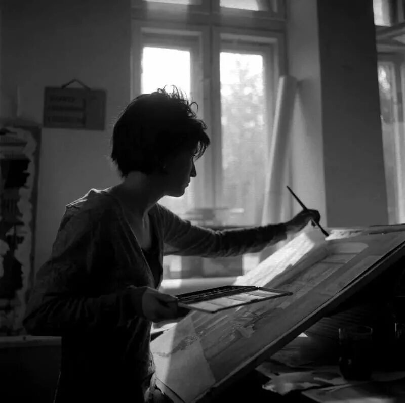 Авдышев алексей иванович художник. Художник дэвид альварес. Художник сделал для книги 12 черно белых. Художник сделал для книги 12 черно белых. Рисунок профессии.