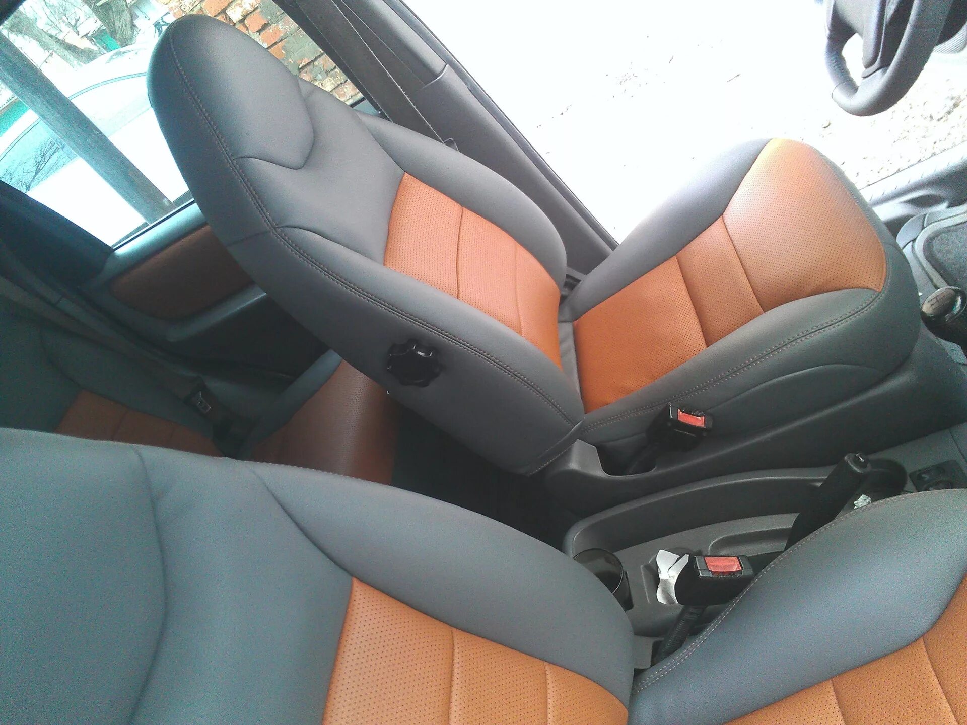 Форд эскейп 2 салон сиденья. Форд эскейп 2008 салон. Ford escape 2005 салон. Сиденье форд эскейп 1. Чехлы форд эскейп 2001.