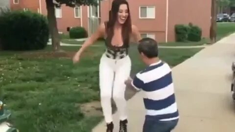 Не женись клип