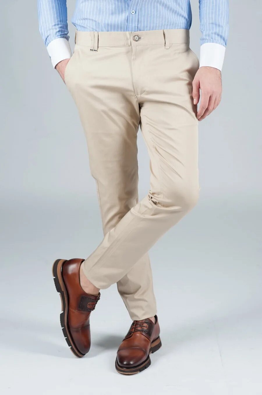 Мужские брюки классические светлые. Luxor брюки турция slim fit(мужские брюки чинос). Светлые штаны мужские. Бежевые классические брюки мужские. Светлые брюки мужские.