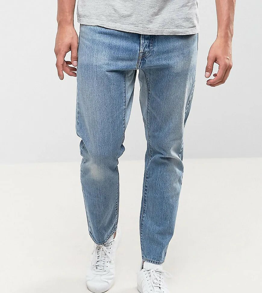 широкие джинсы зауженные к низу. джинсы бананы асос мужские. укороченные джинсы мужские. Selected jeans homme. джинсы мом широкие.