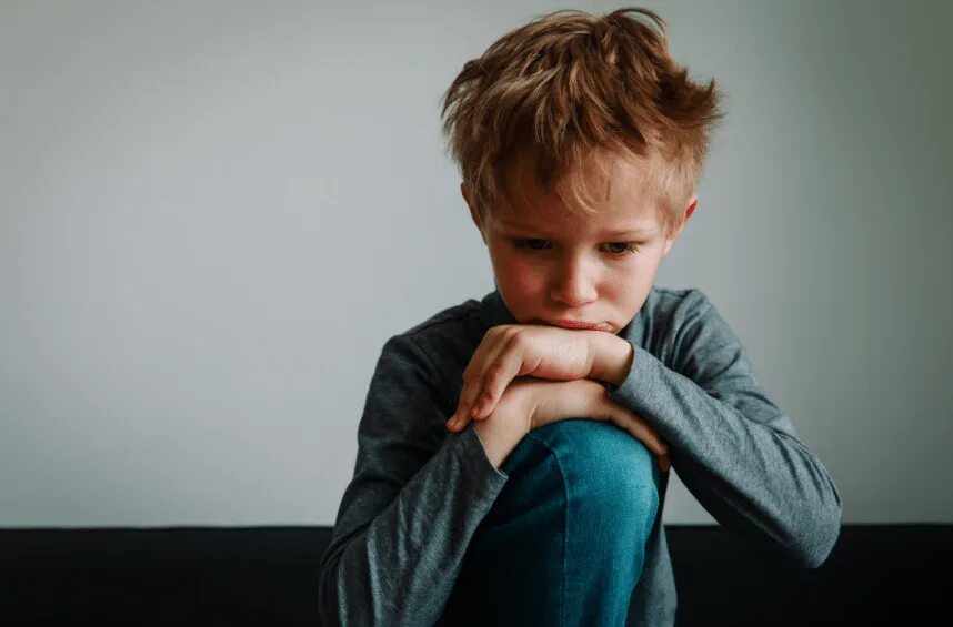 Sad children. Расстроенный ребенок. Ребенок грустит. Грустный ребенок. Sad children.
