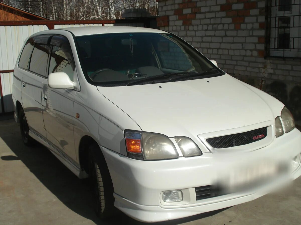 тойота гайя 2001 года