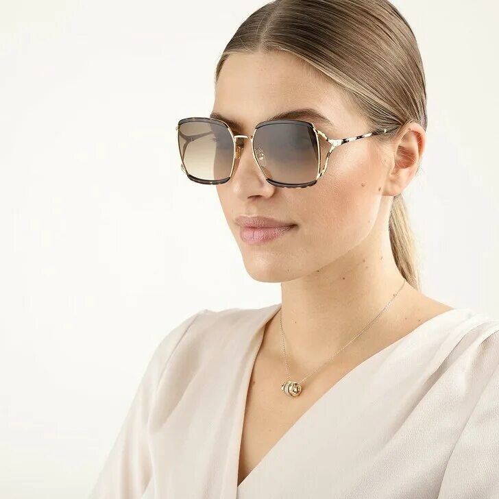 Девушка в очках. Burberry очки be4251q 300213. Оригинальные солнцезащитные очки женские. Ray-ban aviator rb3044. Оригинальные солнцезащитные очки женские.
