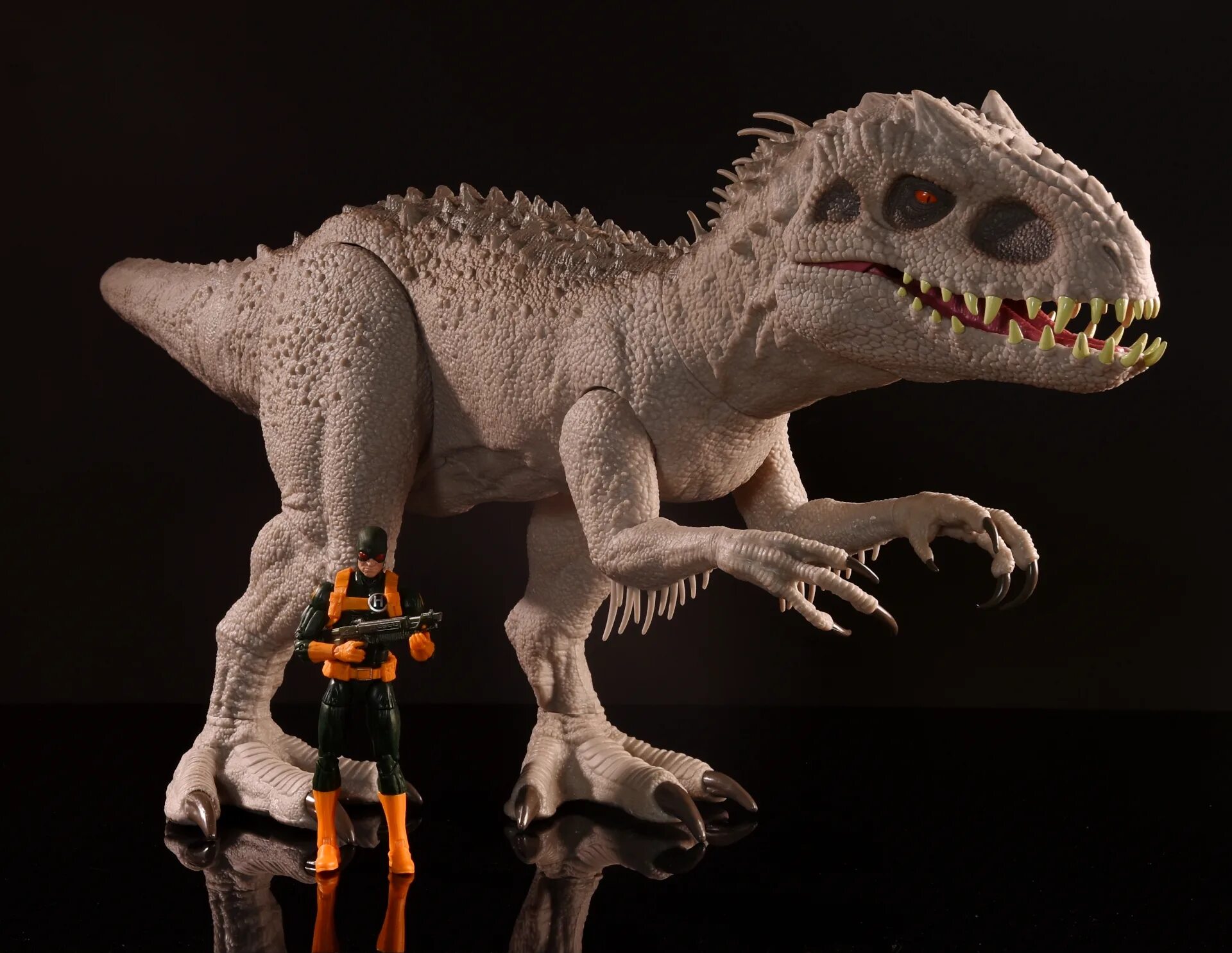 Jurassic world индоминус. Индоминус рекс. Индоминус рекс Mattel. Индоминус рекс Jurassic World. Маттел мир Юрского периода Camp Cretaceous Индоминус рекс.