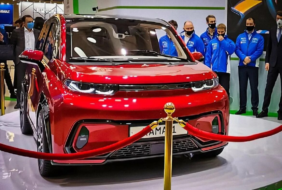 Ока 2024 года. Кроссовер Кама-1. КАМАЗ электромобиль легковой. Электроавтомобиль Кама 1. КАМАЗ электрокар Кама.
