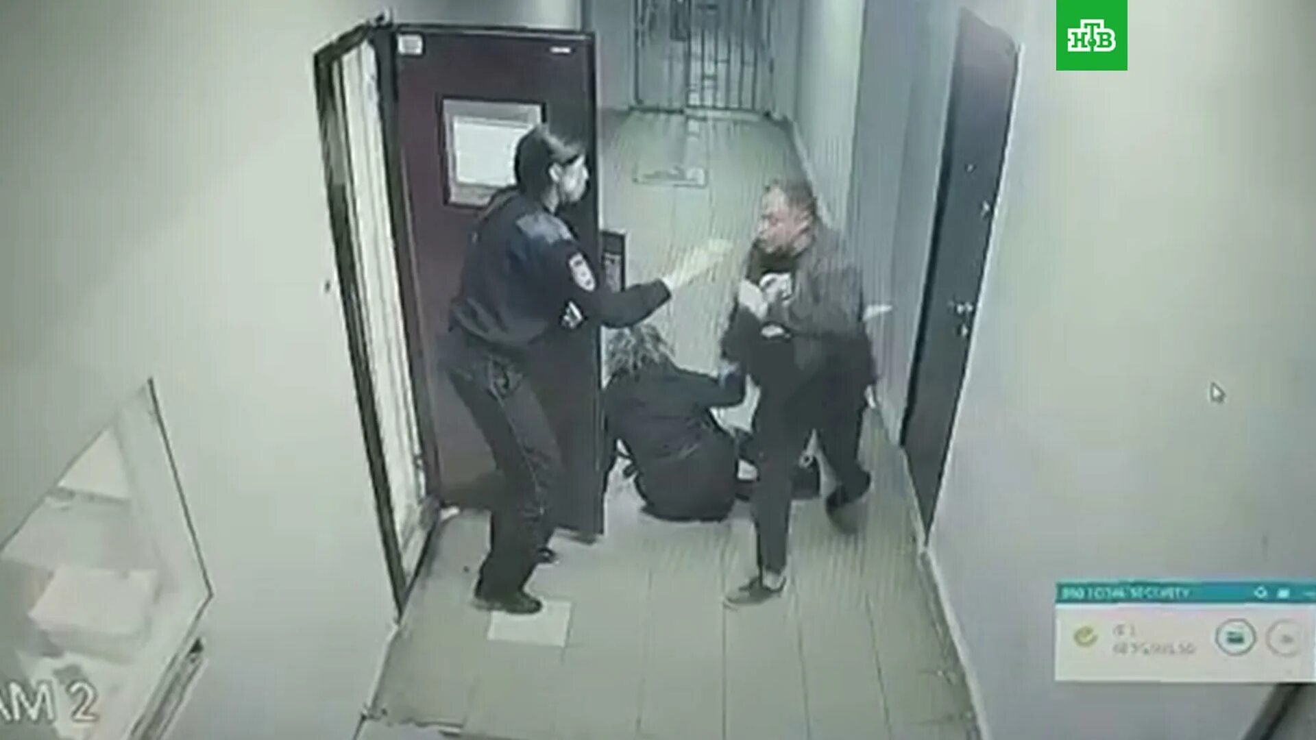 Полное видео нападения на крокус. Задержанные в отделении полиции. Камера в отделении полиции. Подросток в отделении полиции.
