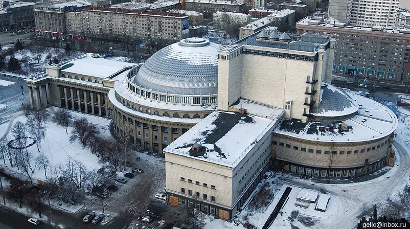 Новосибирский государственный театр оперы и балета. Академический театр оперы и балета Новосибирск. Театр оперы и балета Новосибирск сверху. Театр НОВАТ Новосибирск.