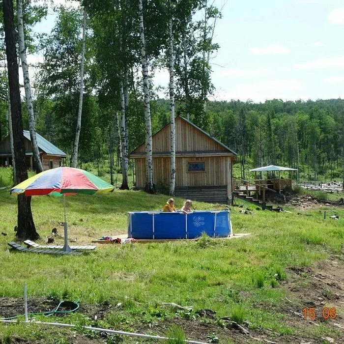 База причал талакан. Турбаза причал талакан. Усадьба куруктачи амурская область. Талакан амурская область база отдыха берег. Причал талакан.