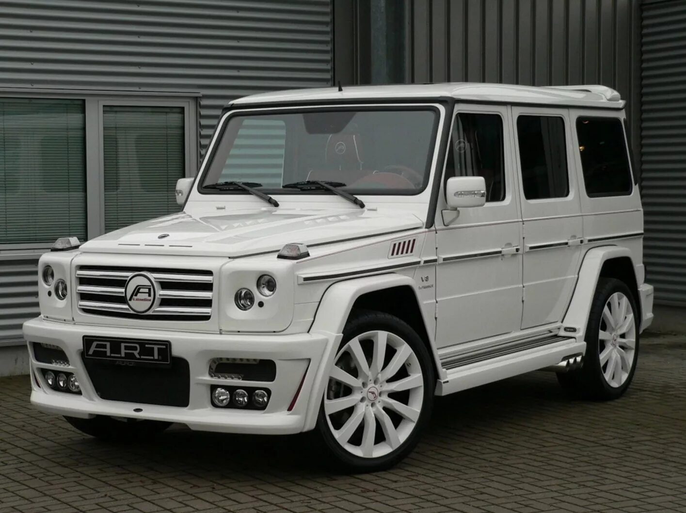 Покажи гелик. Гелендваген. G55 Hamann. Гелендваген белый матовый. В подарок белый Гелендваген.