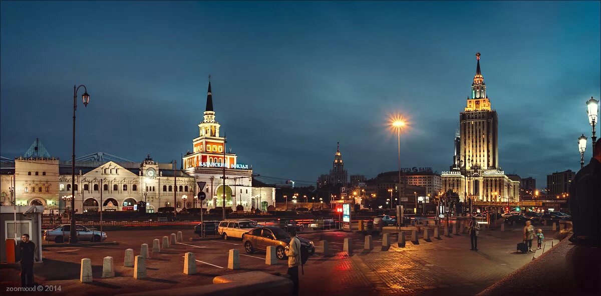 Площадь 3 вокзалов в Москве. Комсомольская площадь 3 вокзала. Казанский вокзал площадь трех вокзалов. Комсомольская площадь Москва Комсомольская площадь Москва. Московские 3 вокзала