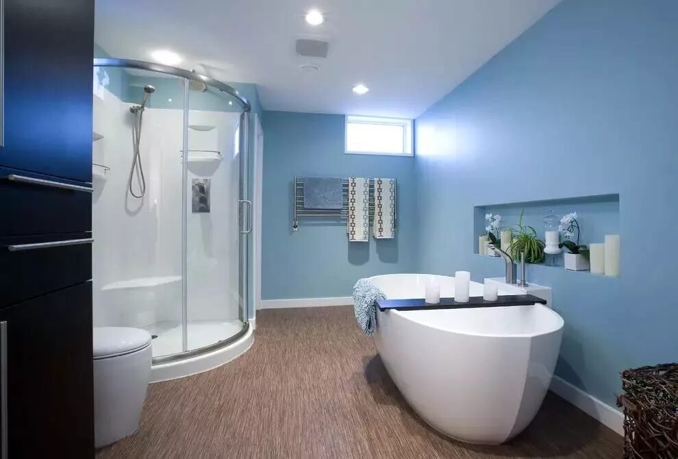 Стены в ванной. Покрашенная ванная комната. Краска для ванной комнаты. Краска для ванной комнаты для стен. Крашенные стены в ванной.