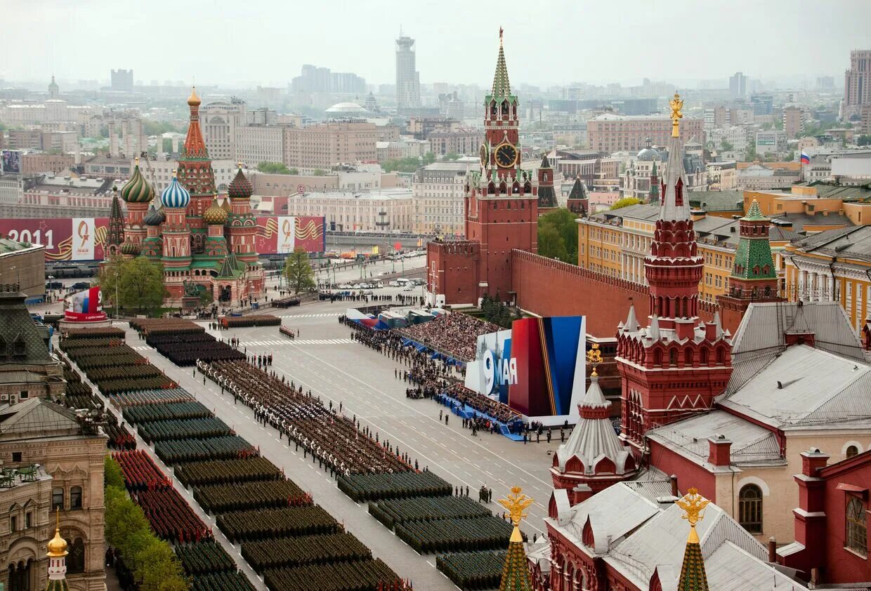 Kremlin 9. Кремль парад. Московский Кремль парад 9 мая. Красная площадь Кремль парад. День Победы красная площадь Кремль.