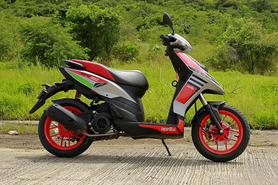 Aprilia SR 150. Скутер Aprilia SR 150. Aprilia Scooter sr150. Aprilia SR 150 Race. Скутер априлия