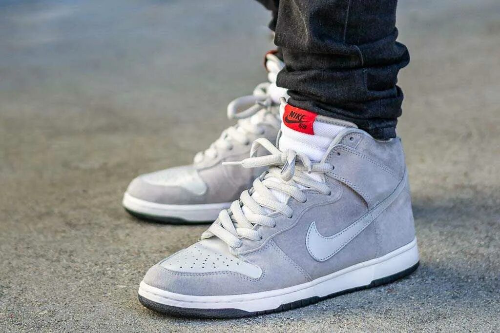 Хай пи. Nike SB Dunk High Pro on feet. Nike Dunk High on feet. Grey/Heather Dunk High Pro SB. Dunk High Black White on foot.