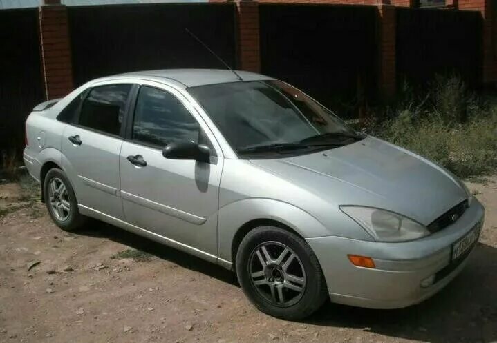Форд фокус 1 седан 2000 год. Форд фокус 1 голубой. Форд фокус 2000 г. Ford focus 2000 хэтчбек. Фокус 1 седан люк.