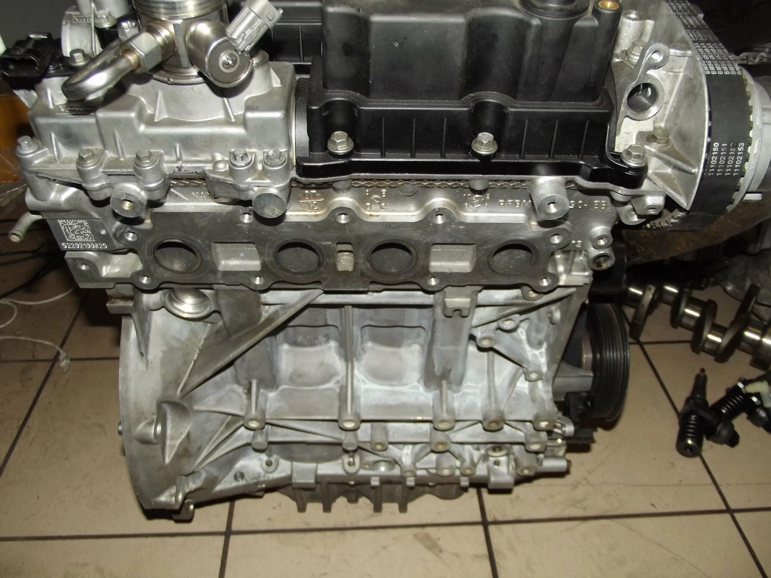 Двигатель форд куга 1.5. Мотор Ford Kuga 1.6 ECOBOOST. Двигатель Форд Куга 1.6. Ford 1,6 ECOBOOST двигатель. Мотор экобуст 1.6 Форд Куга 2.