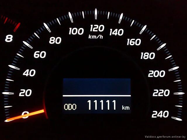 0 спидометр. самое большое число на спидометре. спидометр. спидометр автомобиля. опель омега б спидометр.