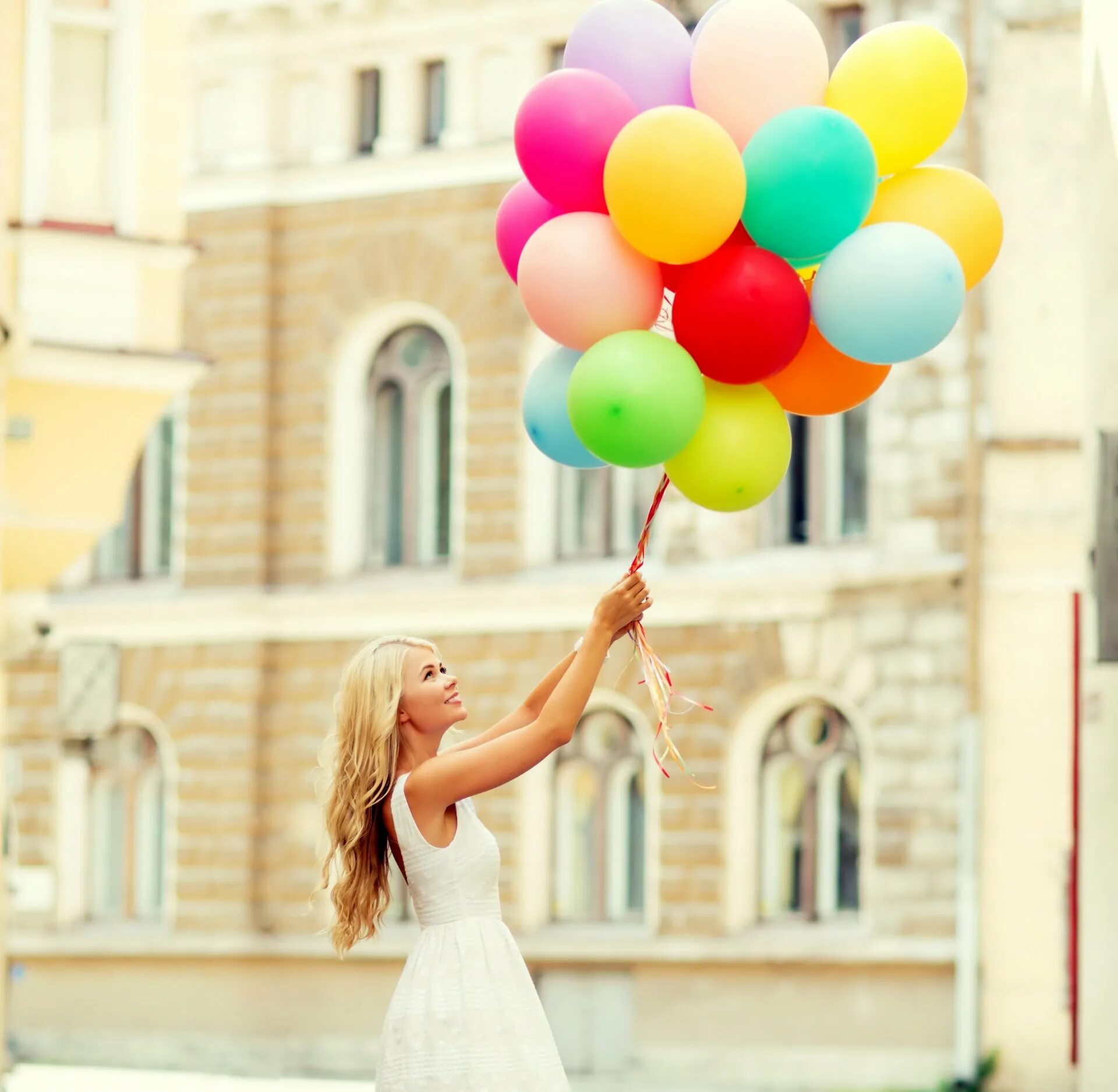 Фотосессия с воздушными шарами. Девушка с шариками. Девушка с воздушными шарами. Фотосессия с воздушными шариками.