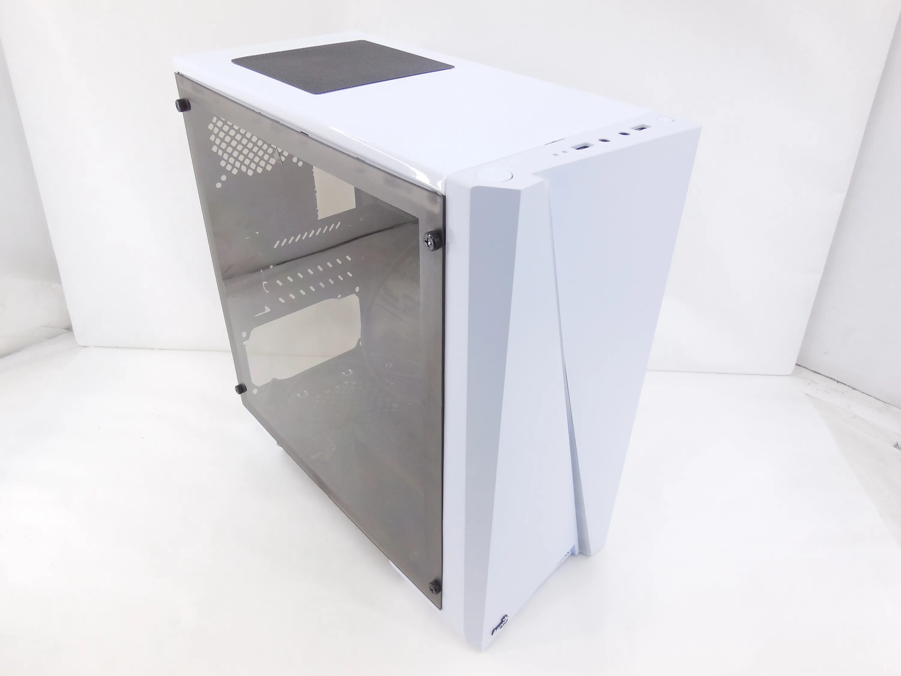 Aerocool cylon mini white. Aerocool cylon mini. Aerocool cylon atx (4713105950229) white. Корпус atx aerocool cylon. Aerocool cylon mini white.