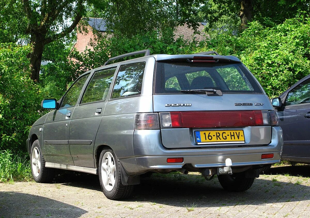 Купить б/у Lada (ВАЗ) 2111 1997-2014 1.5 MT (94 л.с.) бензин механика в Екатерин
