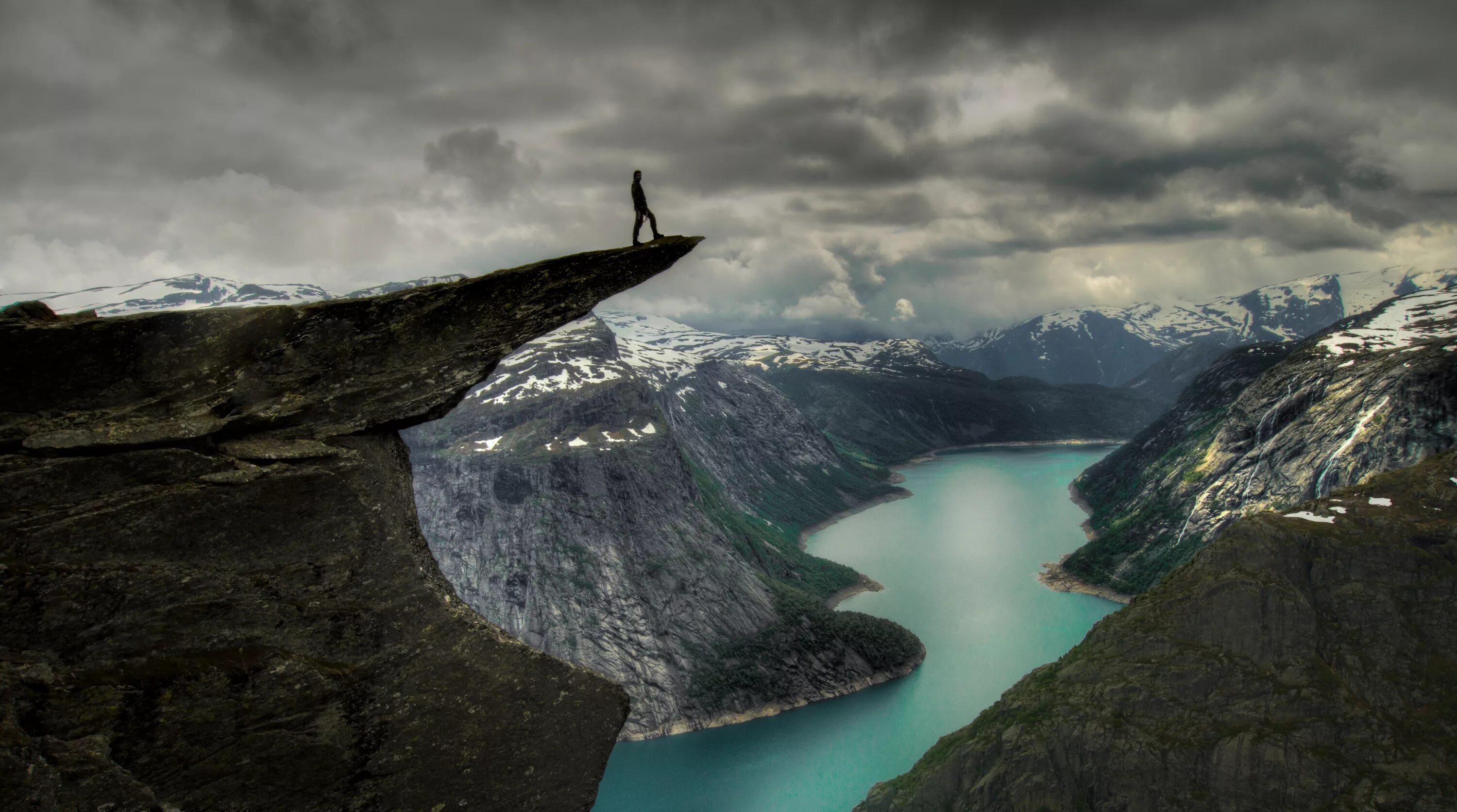 Захватывающие пейзажи. Пейзаж скал. Скалы фотобаш. Скалы-аватары в долине реки харбаз. Shadow of the tomb raider.