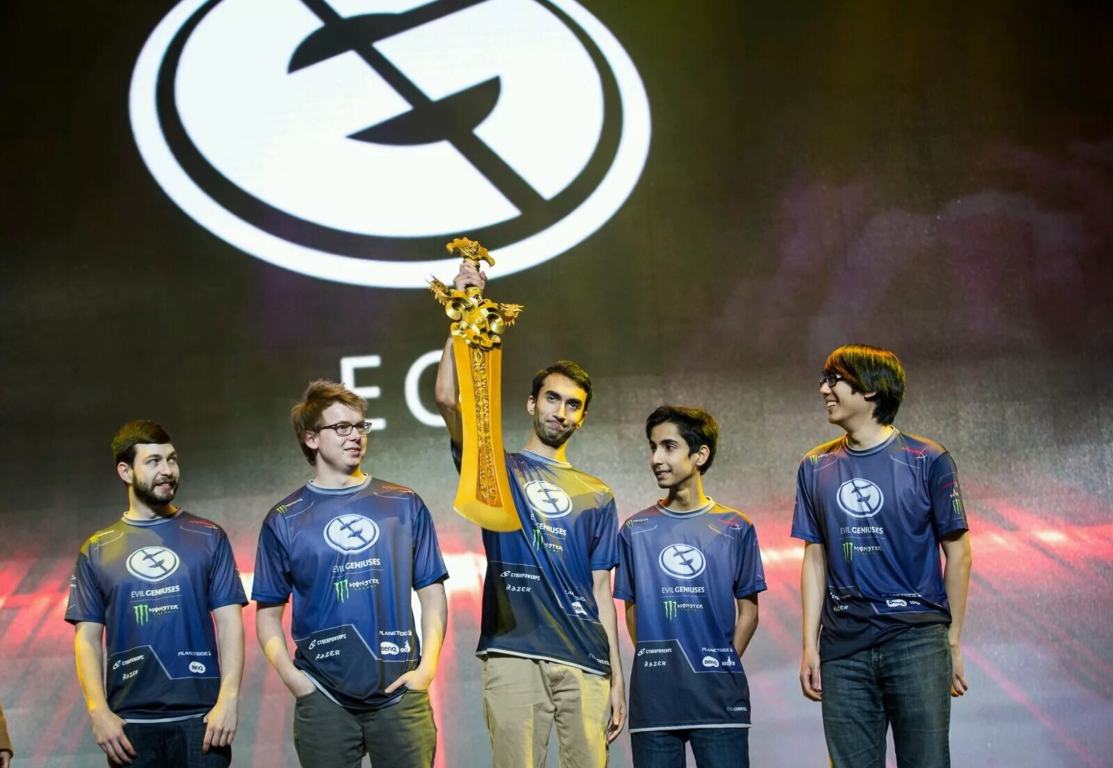 SUMAIL ti5. Evil Genius Dota 2 состав. Ti5, Evil Geniuses. СУМАИЛ дота 2015. Результаты ти 5