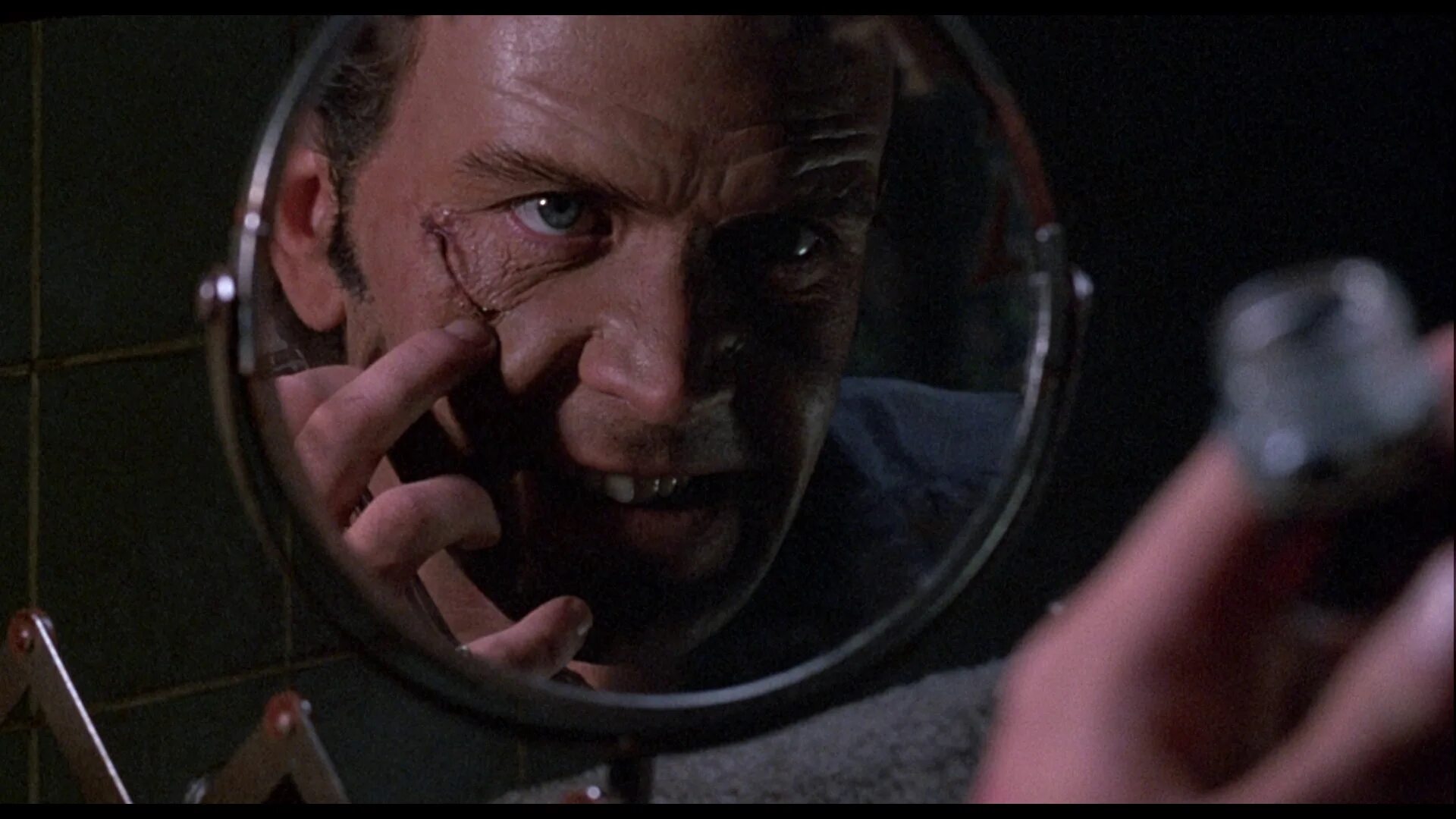 The dark half 1993. Темная половина (1992). Темная половина 1993. Темная половина 1993. Темная половина the dark half, 1992.