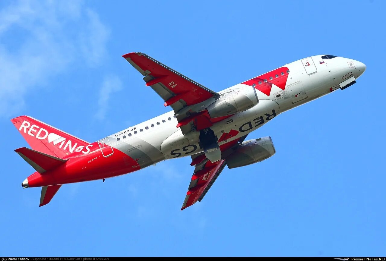 Суперджет 100 ред Вингс. Sukhoi Superjet 100-95 Red Wings. Сухой Суперджет 100 Red Wings. Ред Вингс 100 95.