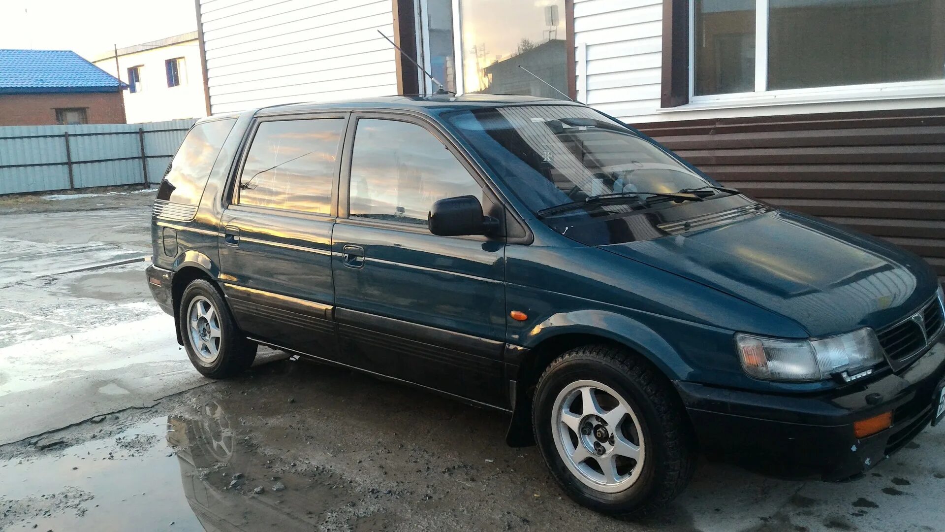 Mitsubishi space wagon 1994. Mitsubishi space wagon 1990. Mitsubishi space wagon 1994. 0 a отзывы. Mitsubishi space wagon 2.