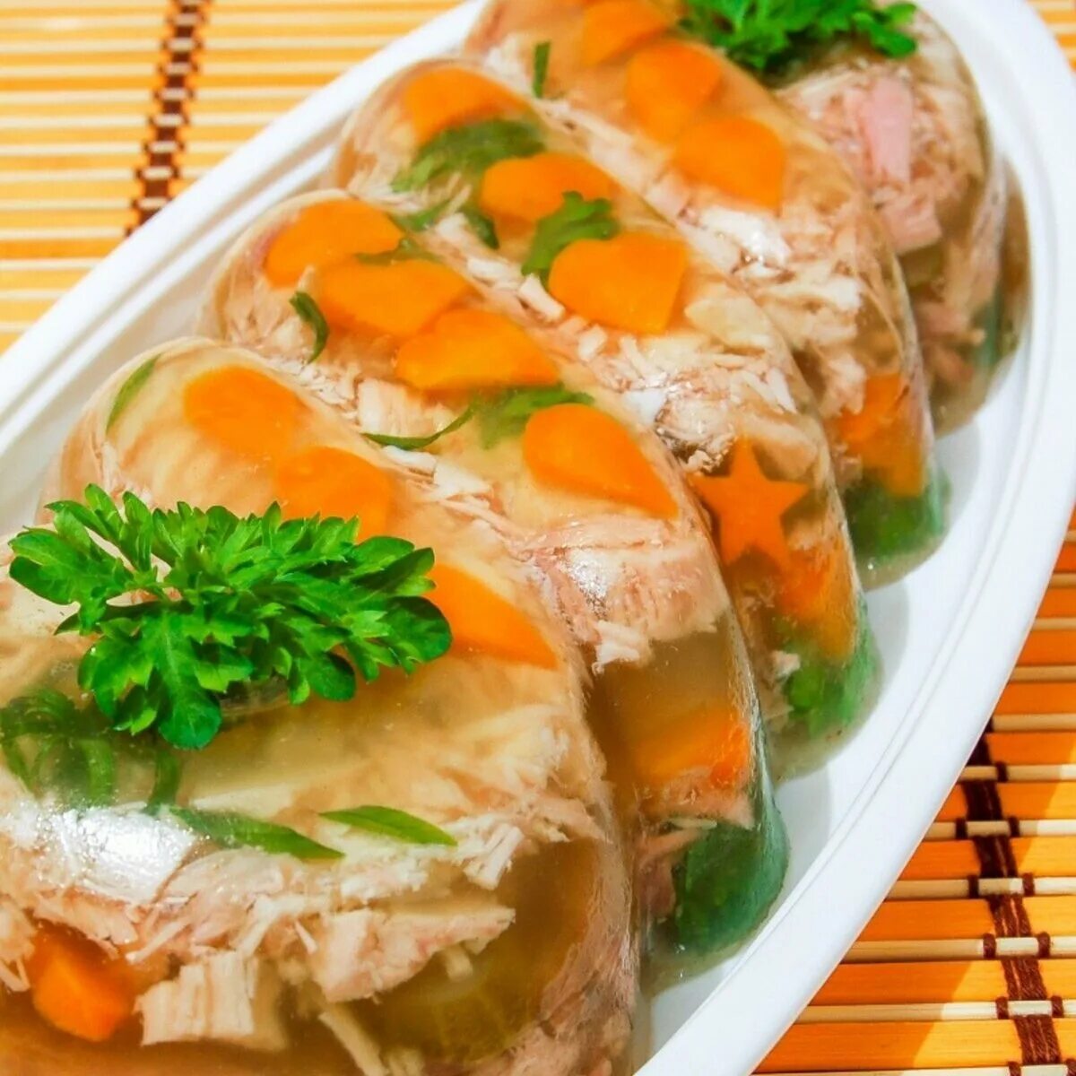 Заливное из индейки. Заливное на новогодний стол. Куриный холодец с желатином. Диетическое заливное. Рыбное заливное мраморное.