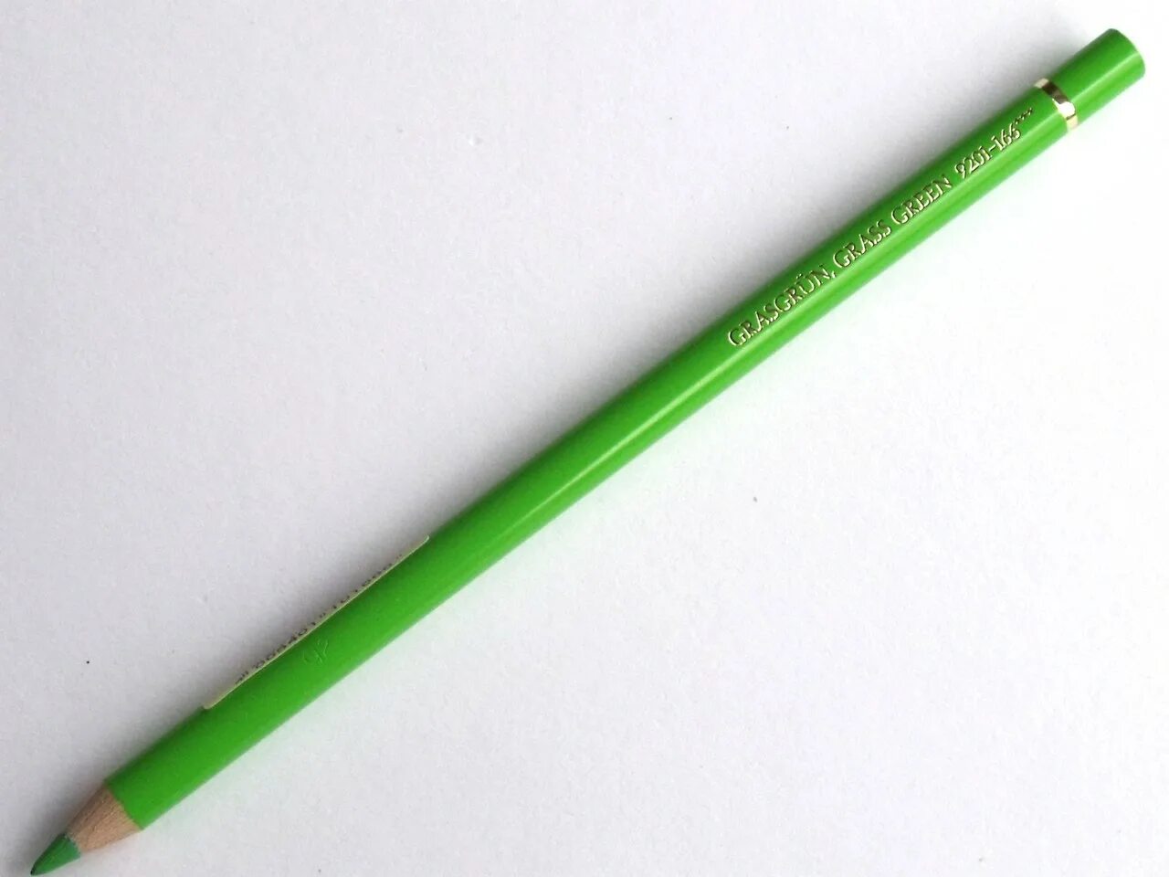 Купить зеленый карандаш. Карандаши Фабер Кастелл зеленые. Карандаш зеленого цвета. Зеленый карандаш для детей. Предметы зеленого карандаш цвета.