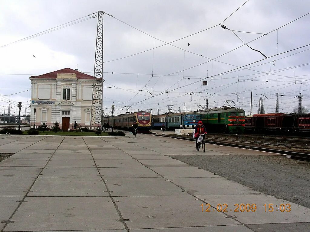 Пятихатки ростовская. Село Пятихатки Украина. Днепропетровская обл город Пятихатки. Станция Пятихатки. Днепропетровская область поселок Межевая.