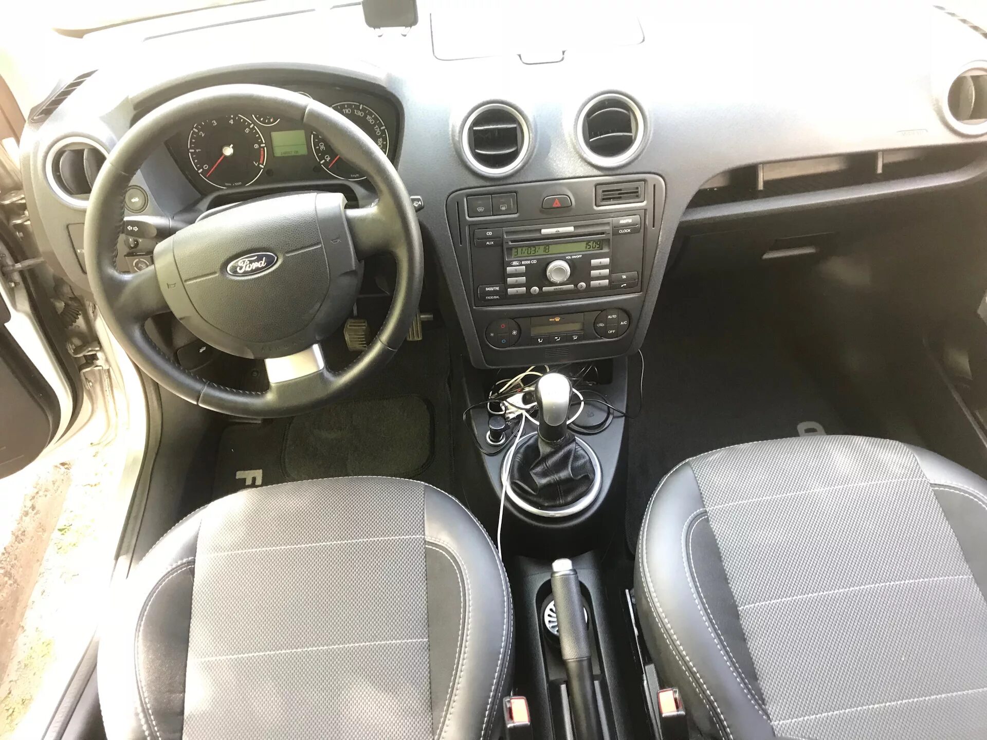 Форд фьюжн салон. Ford fusion 2005 салон. Ford fusion 2007 салон. Ford fusion 2012. Форд фьюжн 2005 салон.