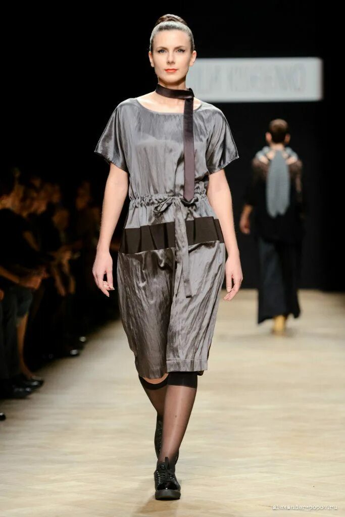 Модельер таня котегова. Лилия киселенко дизайнер. Модный дом лилии киселенко. Лилия киселенко. Питерский модельер лилия киселенко.