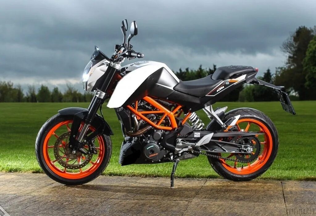 Ктмы. KTM Duke 390. Мотоцикл КТМ 390 Duke. KTM Duke 390 Custom. KTM 390 Duke White.