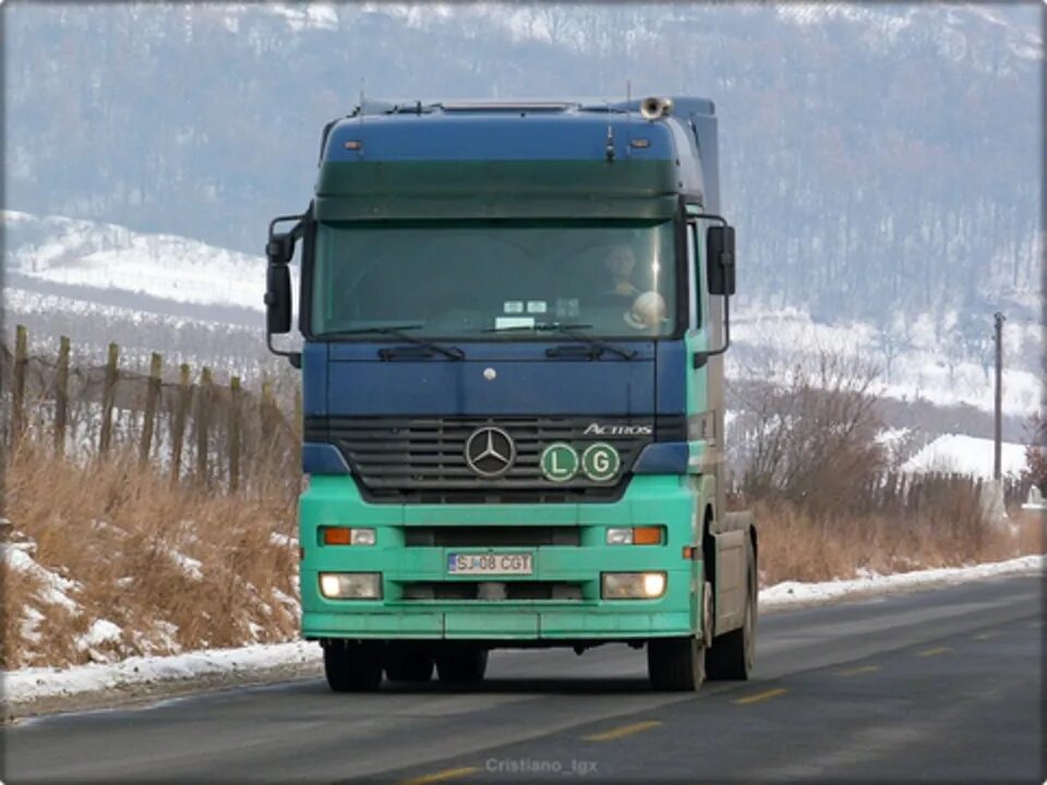 Actros mp1. Мерседес актрос мп1. mercedes actros mp1. мерседес бенц актрос мп 1. mercedes-benz actros mp1 салон.