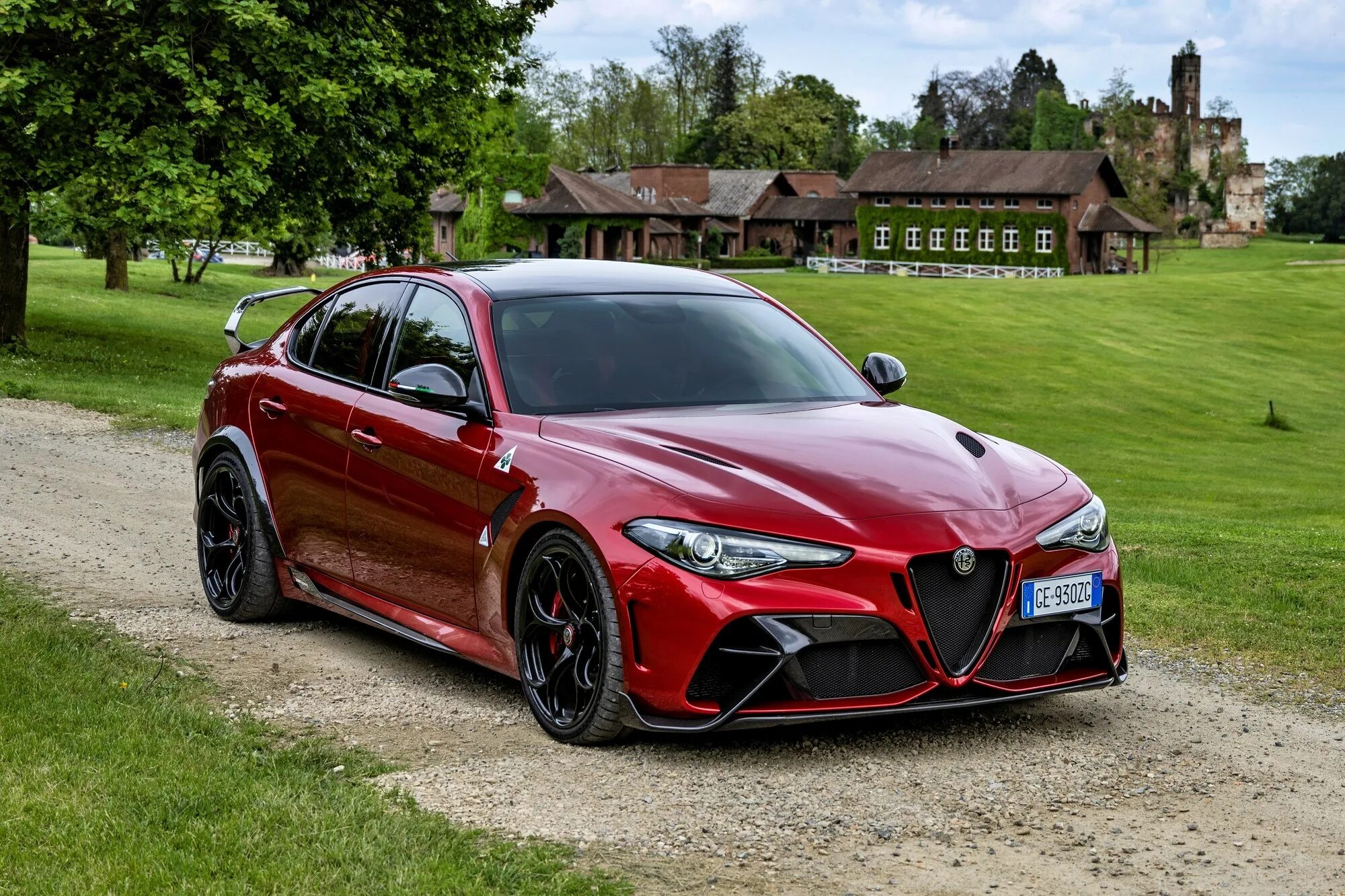 Альфа без ромео. Alfa Romeo Giulia 2020 Red. Alfa Romeo Giulia GTA 2021. 2021 Alfa Romeo Giulia GTAM.