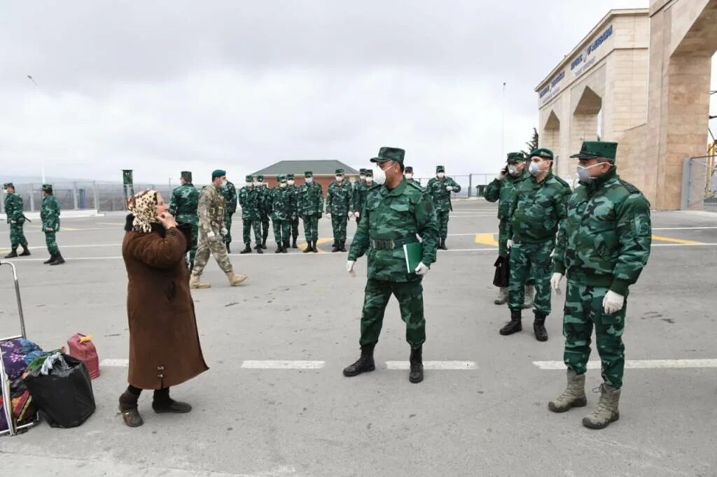 Новости сегодня россия и азербайджан граница. Таможня Россия Азербайджан Самур. Российско-Азербайджанская граница. Госпогранслужба Азербайджана. Азербайджанцы в России.