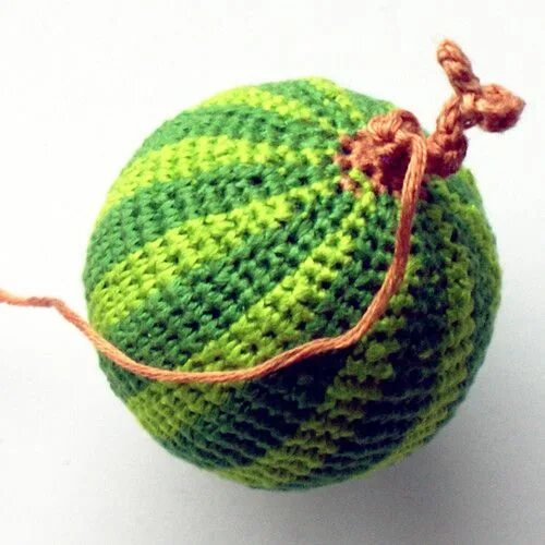How to Crochet a Mini Watermelon Slice Crochet Patterns Crochet fruit, Crochet