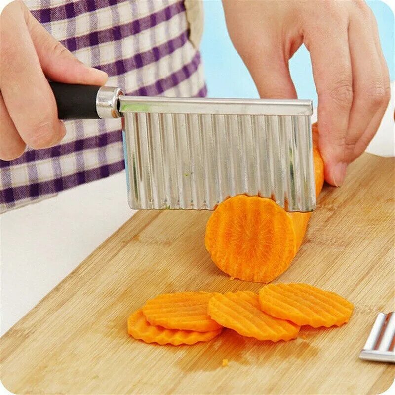Фигурные ножи для овощей купить. Фигурный нож для овощей. Нож для фигурной нарезки овощей. Нож для моркови фигурный. Нож для фигурной резки овощей.