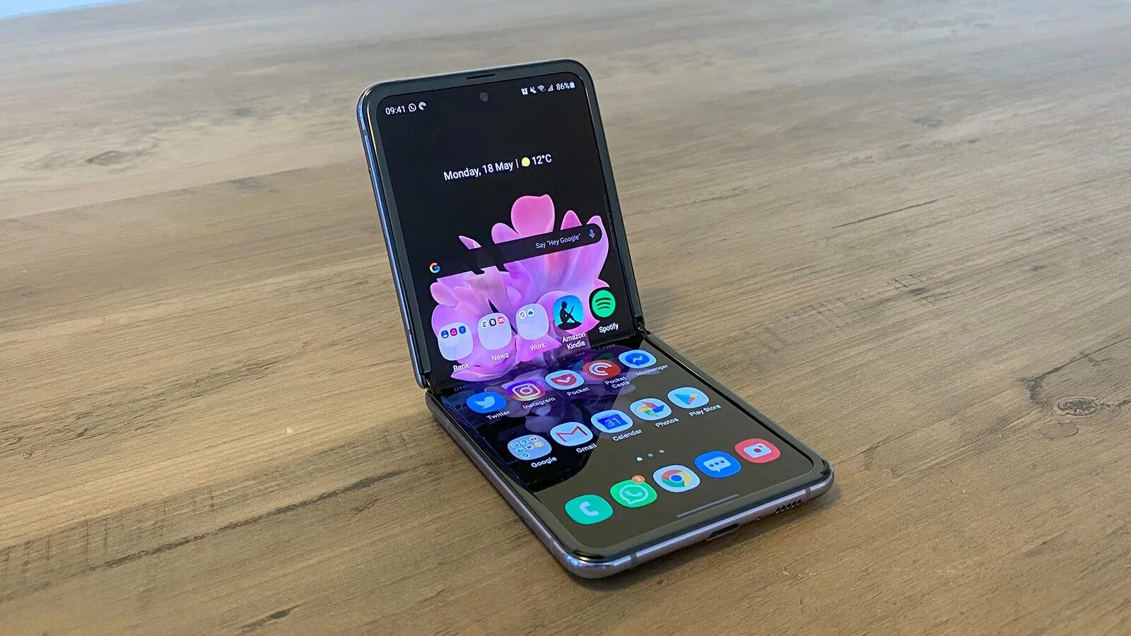 Samsung z flip 6. Samsung Galaxy Flip 3. Samsung z Flip 3. Galaxy z flip3 5g. Samsung Galaxy z Fold Flip 3.