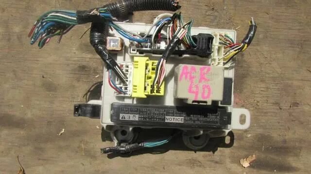 8274328010 блок предохранителей TOYOTA VOXY ZRR70 82743-28010 купить бу по цене 