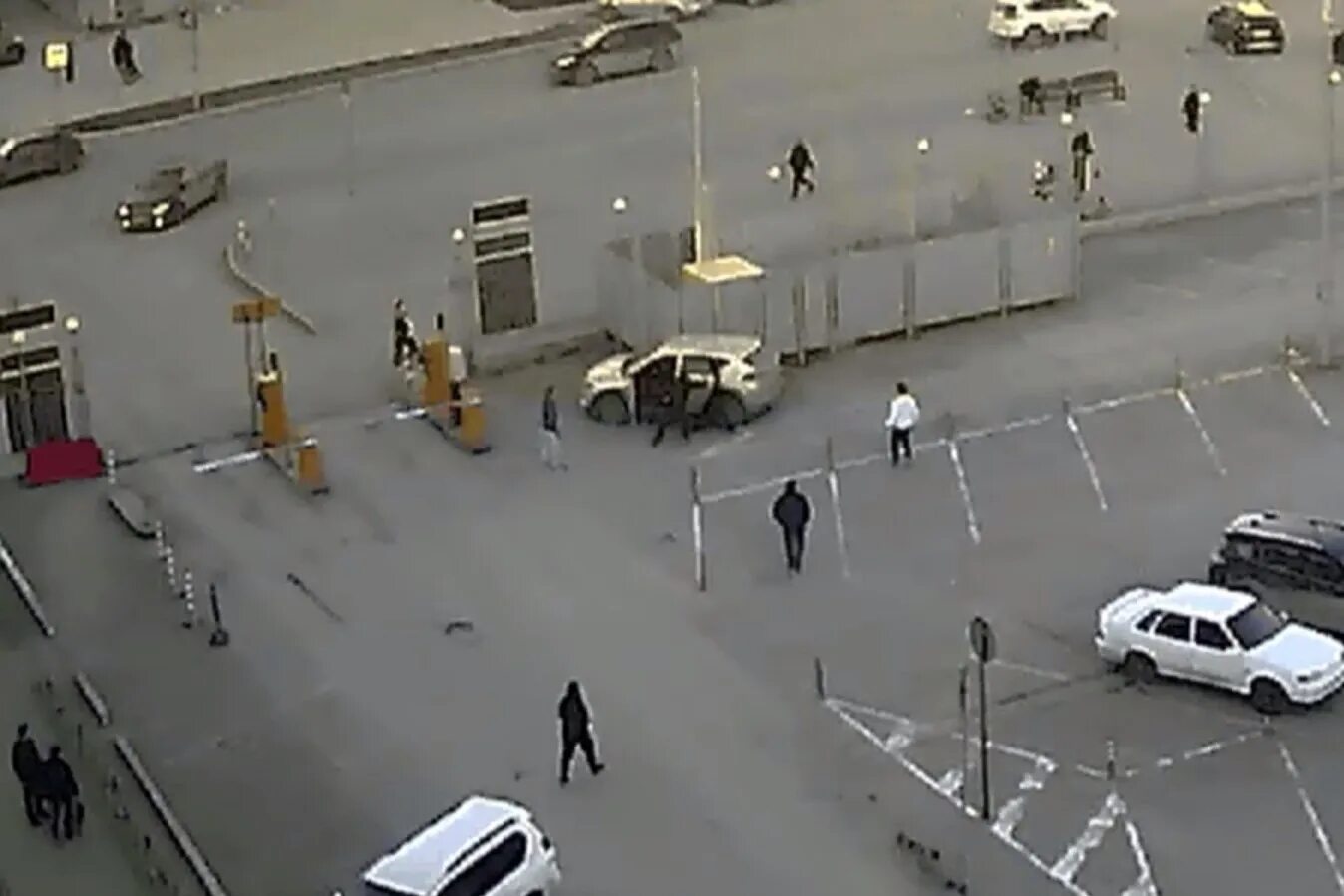 Пермь 14 апреля. Пожар жк грибоедовский. Наш дом 64. Автобусы пермь. Многоэтажка россия.