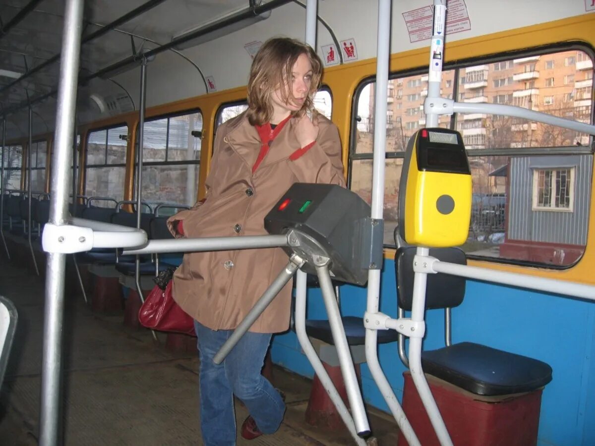 Турникет мострансавто. Транспорт турникет. Турникеты в автобусе мострансавто. Турникет мосгортранс. Транспорт турникет.
