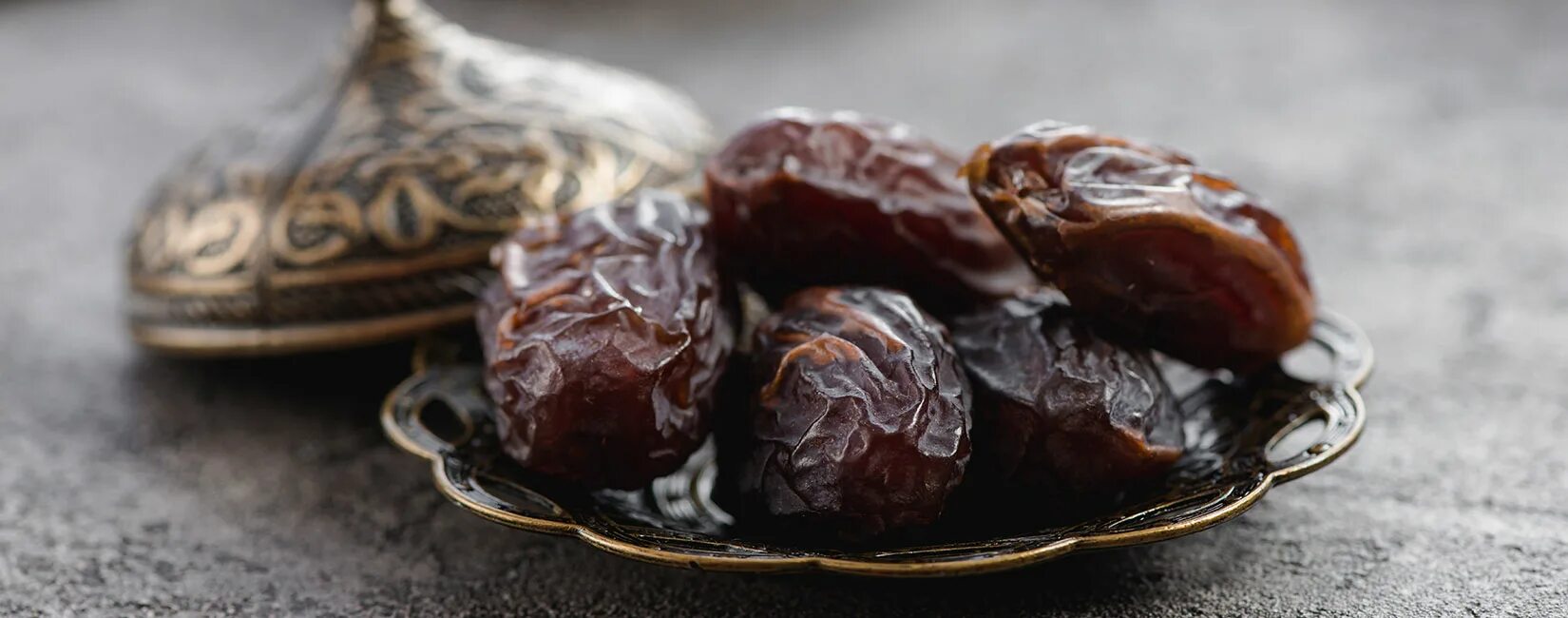 Финики Tamrah. Финики Imperial Dates. Финики Рамадан. Финики черные. Можно в пост финики